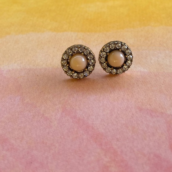 Minimal Swarovski Blush Earrings - Picture 5 of 10